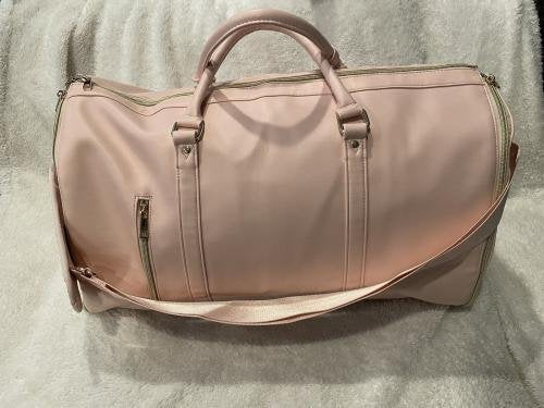 Mark D. — Elvena travel bag